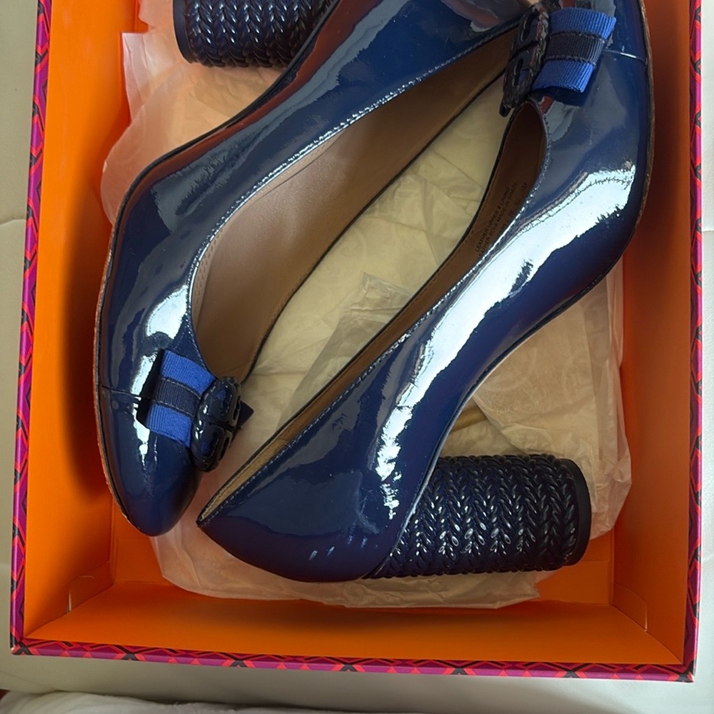Tory Burch Glossy Navy Heels